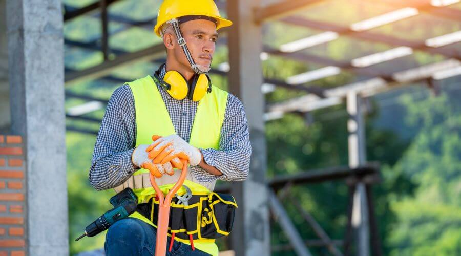 Professional New roof installation in Roxana, IL